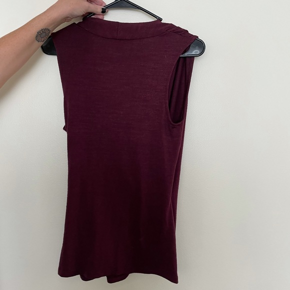 EUC size S 41 Hawthorne top - Picture 3 of 3